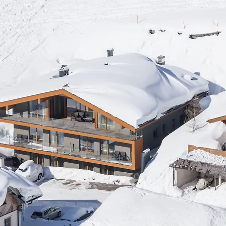Lägenhetshotell Mountain Obertauern